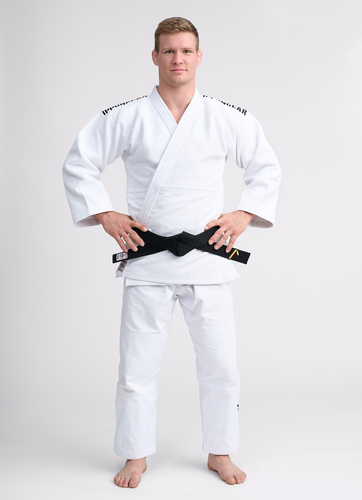 Кімоно для дзюдо ліцензійне IPPONGEAR, серія LEGEND 2 (IJF Approved), біле, розмір 150, Slim Fit (приталений крій) 1