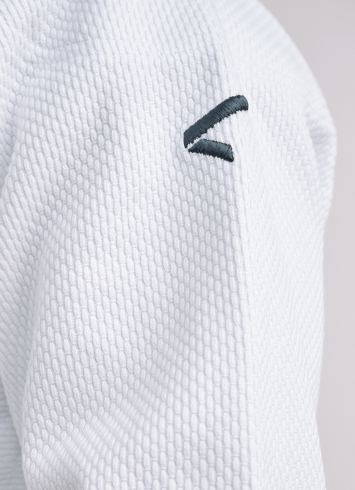 Кімоно для дзюдо тренувальне IPPONGEAR, серія ULTRALIGHT, біле, розмір 160, Slim Fit (приталений крій) 5